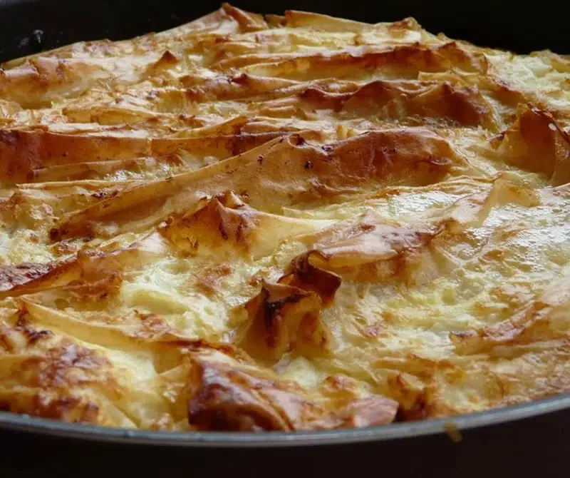 Dobrudja kavarma with kajmak