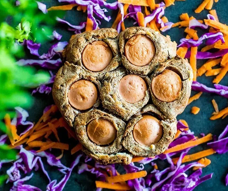 “Flower” Keto Wiener bun